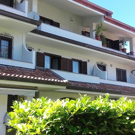 Appartamento Bilocale Dante Stresa Exterior foto