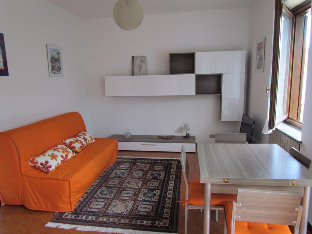Appartamento Bilocale Dante Stresa Zimmer foto